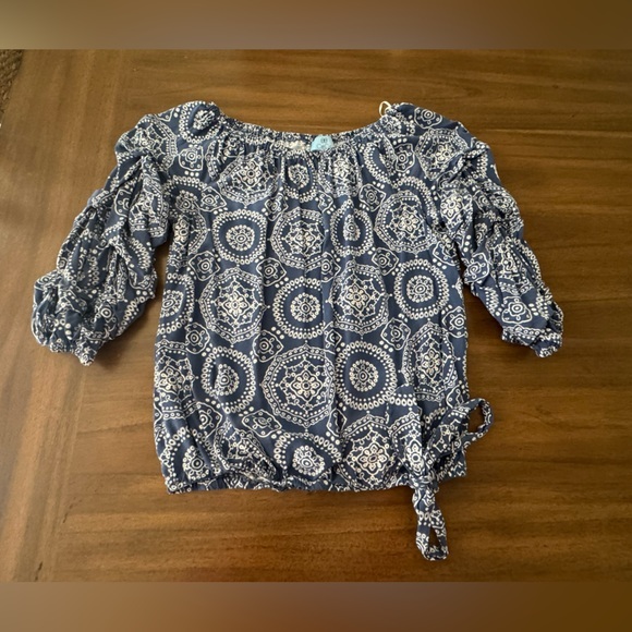 CeCe Tops - CeCe Blue and White Top Size Small